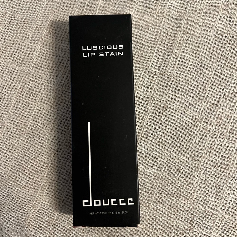 DOUCCE Luscious Lip Stain in Dark Lust #618 Liquid Lipstick *NIB*